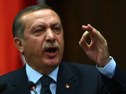 اردوغان: تردد کامیون&zwnj;های ترانزیتی را متوقف کنیم کردهای عراق از گرسنگی تلف خواهند شد