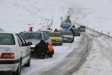 راهداران فرشته نجات ۱۸۵ خودرو شدند