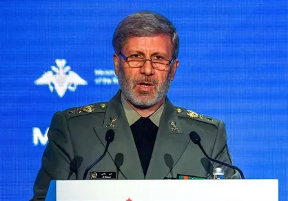 وزیر دفاع: به اثربخشی موشک&zwnj;ها تمرکز کرده&zwnj;ایم / انعقاد قرارد&zwnj;اد ۲۵۰۰ میلیارد تومانی با خودروسازان