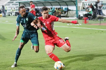 مجوز بازی نادری برای پرسپولیس تمدید شد