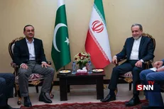 دیدار و گفت‌وگوی فرمانده ارتش پاکستان با عراقچی