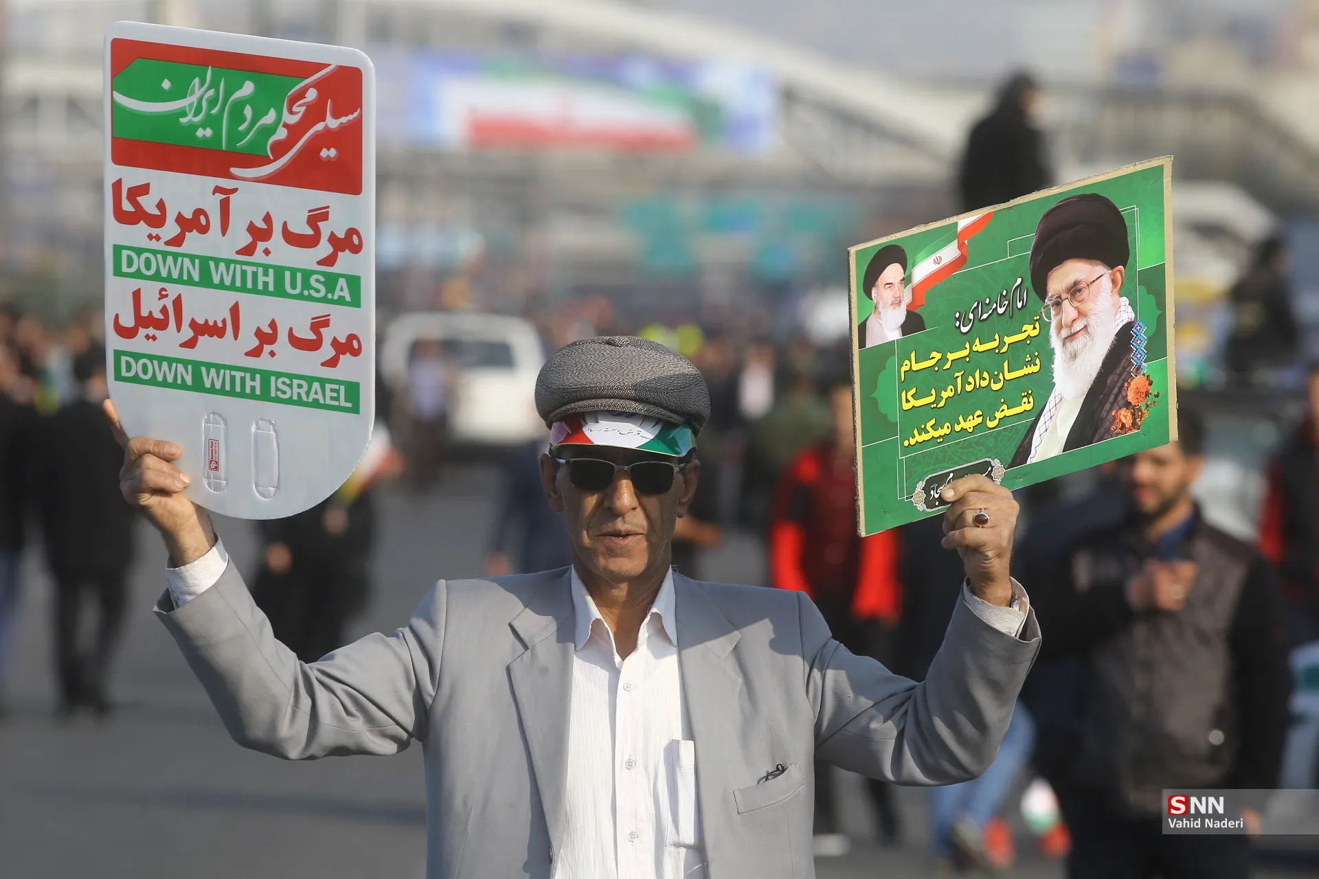 گزارش تصویری لحظات ابتدایی راهپیمایی 22 بهمن در تهران