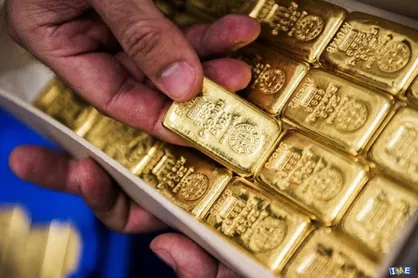 طلای جهانی در مرز ۱۸۶۰ دلار