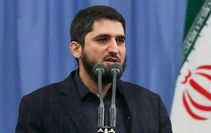 امیرعباسی در هیأت مجازی دختران انقلاب می&zwnj;خواند