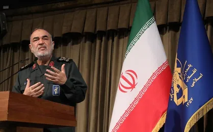سرلشگر سلامی: کادر درمانی ایران با قلب&zwnj;هایشان کار می&zwnj;کنند