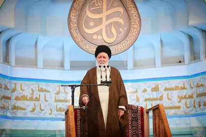 آیت الله علم&zwnj;الهدی: تعامل و سازش با وابستگان &laquo;جزیره فحشا&raquo; قابل قبول نخواهد بود/عناصر سودجو با احتکار و گران&zwnj;فروشی، معیشت را بر مردم تنگ کرده&zwnj;اند