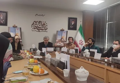 شاعران می&zwnj;توانند عواطف ایرانی&zwnj;ها را به فلسطینی&zwnj;ها نشان دهند/حاج قاسم پیوند دهنده جریان شعری پایداری و مقاومت است