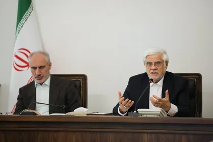 عارف: دولت در دام حواشی نیفتاده است/رسانه&zwnj;ها دنبال تحلیل&zwnj;های عجیب و غریب نباشند