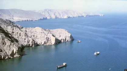 چه کسی بیشترین وابستگی را به تنگه هرمز دارد؟