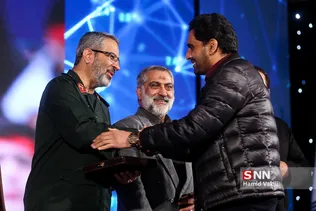 مراسم تقدیر از فعالان برگزیده بسیجی در حوزه فضای مجازی 