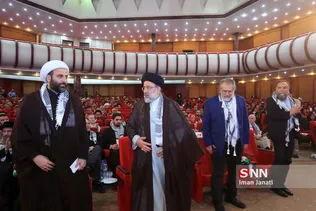 سید ابراهیم رئیسی تولیت آستان قدس رضوی و نادر طالب زاده دبیر ششمین کنفرانس بین المللی افق نو