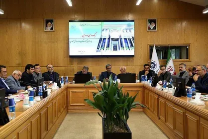 استاندار خراسان رضوی:
سرمایه گذاری&zwnj;ها باید به سمت صنایع دانش بنیان سوق یابد