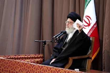 رهبر انقلاب: حضور در جنگ اوکراین را قاطعانه رد می&zwnj;کنیم / توصیه جدی من امیدآفرینی است / باید اسراف در نان و انرژی را اصلاح کنیم