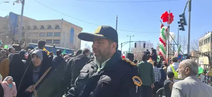 عاشقان ایران برخلاف لجن پراکنی&zwnj;های معاندین در راهپیمایی شرکت کردند