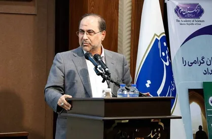 باید نگاه سنتی به علم را کنار بگذاریم/ بی&zwnj;مهری به نخبگان، مانع پیشرفت کشور است