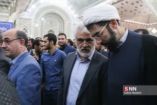 محمد مهدی طهرانچی و حجت‌الاسلام والمسلمین مصطفی رستمی در مراسم تجدید میثاق دانشگاهیان با آرمان های امام(ره)