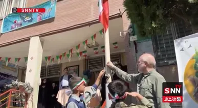 قالیباف همزمان با روز ملی پرچم، پرچم ایران را به اهتزاز درآورد + فیلم