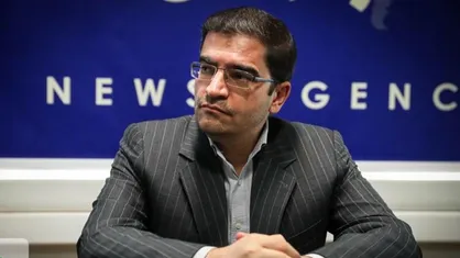 قاضی زاده هاشمی: عزیزی خادم باید پاسخگوی ارتباطات فوتبالی و غیر فوتبالی اش باشد