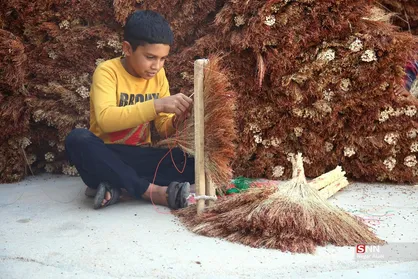 جاروبافی در روستای ملاحسن