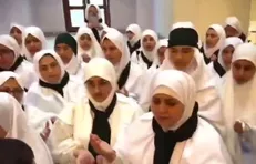 حال و هوای دانشجویان حاضر در اولین کاروان دانشجویی دختر دانشگاه‌های مشهد پس از احرام در مسجد شجره