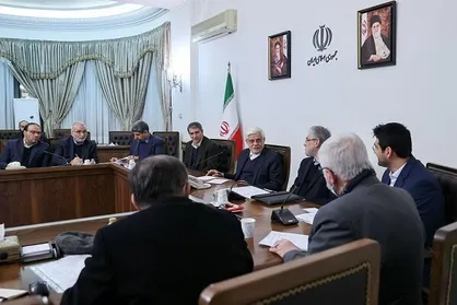 عارف: انجمن&zwnj;های علمی در تحقق رشد ۸ درصدی و حل ناترازی&zwnj;ها به دولت کمک کنند