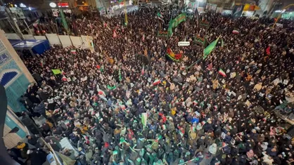 سیل باشکوه جمعیت در اردبیل / هفت شب سوگ شهادت رهبر انقلاب به سبک اردبیلی&zwnj;ها  + فیلم