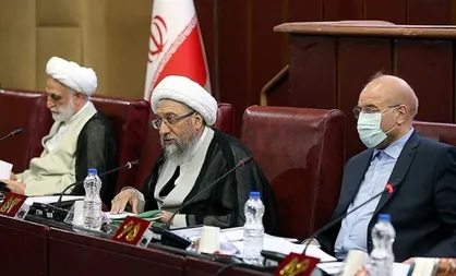 اولین جلسه مجمع تشخیص برای بررسی طرح شفافیت قوای سه&zwnj;گانه/ دفاع قالیباف و مخالفت آملی&zwnj; و اژه&zwnj;ای با طرح مجلس