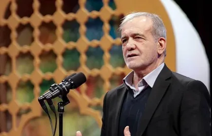پزشکیان:  نمی&zwnj;توانم حرف هایی بزنم که بعدا عمل نکنم/ برای کار کردن اگر دولت مانع باشد، مانع را از سر راه بر خواهیم داشت +فیلم