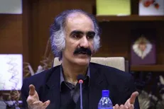 پیکر مرحوم «زرویی نصرآباد» از مقابل حوزه هنری تشییع می‌شود