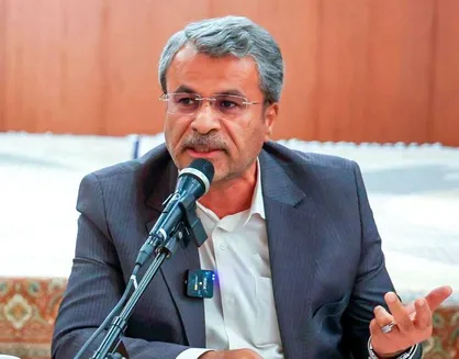 هیچ دانش&zwnj;آموزی نباید به دلیل مشکلات مالی از تحصیل بازبماند