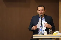 کریم باقری را برای تیم ملی می‌خواهیم/منتظر نامه فیفا هستیم