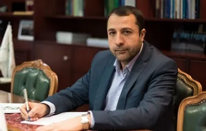 صالح&zwnj;آبادی: در پرداخت تسهیلات عقبیم/ شعبات بیشتری با تحول هوشمند حذف می&zwnj;شوند