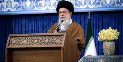 رهبرانقلاب: نتیجه &laquo;جهش تولید&raquo; در زندگی مردم مشهود نبود / شعار امسال: تولید، پشتیبانی&zwnj;ها، مانع زدایی&zwnj;ها