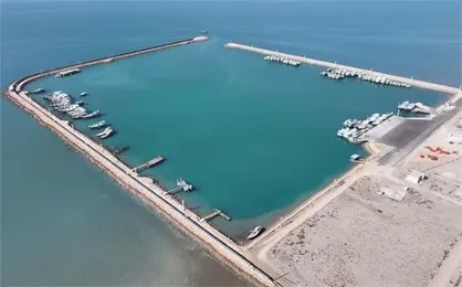 آغاز واردات و ترانزیت خودرو از بندر سیریک