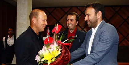گزینه سرمربیگری پرسپولیس وارد تهران شد