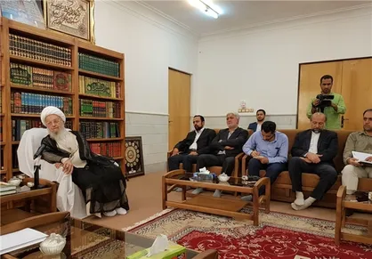 آیت&zwnj;الله مکارم شیرازی: کتاب می&zwnj;تواند داروی شفابخش و یا سم مهلک باشد/ آیت&zwnj;الله صافی: وزارت ارشاد در تبیین معارف در کشور نقش بسزایی دارد