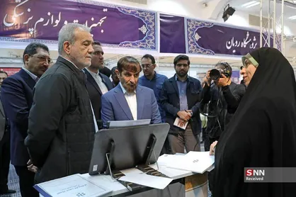 بازدید رئیس&zwnj;جمهور از نمایشگاه &laquo;پیشگامان پیشرفت&raquo;