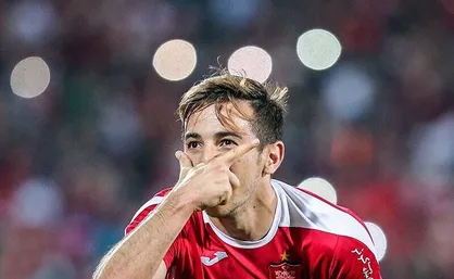 پوکر فرشاد احمدزاده در بازگشت به پرسپولیس +فیلم
