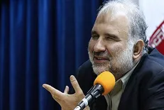 سربخش: برخی فیلم‌های جشنواره براندازانه بودند/ نمایش فرح دیبا به عنوان ناجی در یک فیلم