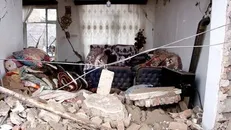 دو مجموعه تئاتری برای کمک به مردم خوی وارد عمل شدند