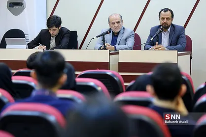 زریباف: شش راهبرد پایدار برای اصلاح ساختار بودجه / خاندوزی: مجلس نباید بودجه را تصویب کند / موحدی: نظام بانکی، اُم&zwnj;ُالمصائب کشور