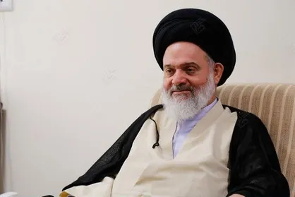 آیت الله حسینی بوشهری: کار پزشکی یک مسئولیت سنگینی است/ رفع مشکلات و بیماری مردم عبادت محسوب می شود