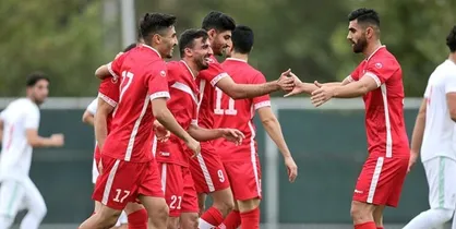 پیراهن کاپیتان پرسپولیس در بایگانی باشگاه