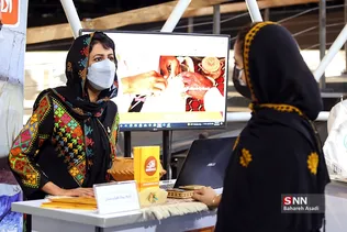 بازدید ستاری و ضرغامی از نمایشگاه ایران ساخت