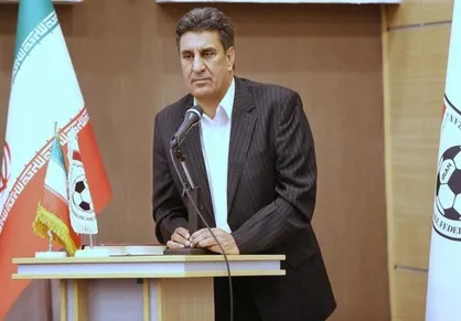 اعتراف رئیس کمیته داوران به اشتباه در یک بازی/ افشاریان: با اشتباهات مماشات نمی&zwnj;کنیم