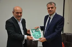 تفاهم‌نامه همکاری بین دانشکده‌های کشاورزی دو دانشگاه شهید چمران اهواز و بصره عراق امضا شد