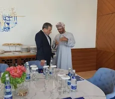گفت‌وگوی خصوصی عراقچی و وزیر خارجه عمان