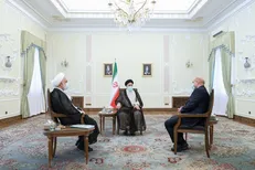 تاکید سران قوا تقویت آرامش در فضای کسب و کار و مراکز تولیدی
