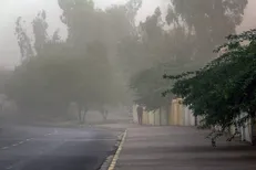 وزش باد شدید و خیزش گرد و خاک در نقاط مختلف کشور