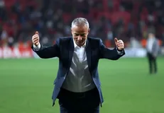 اسماعیل کارتال، سرمربی پرسپولیس وارد ایران شد +فیلم